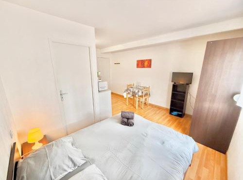 Studio Confort - Parking - 10 min Airbus