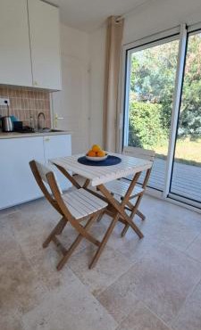 Studio confortable dans un jardin au calme