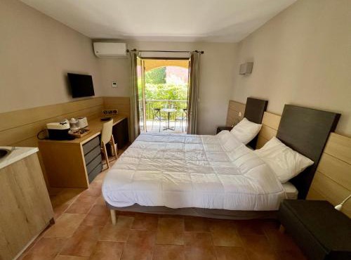 Studio confortable avec piscine