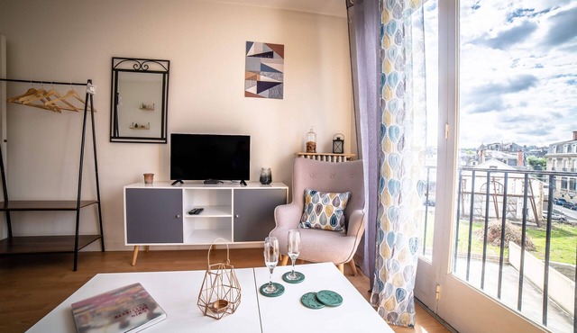 Studio Coquet Functional Parking