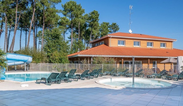 Studio Cosy | Accès Piscine Intérieure/Extérieure