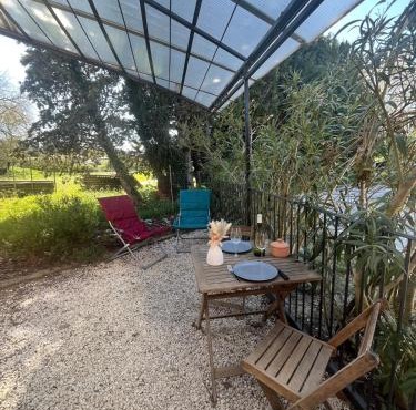 Studio cosy avec climatisation et terrasse