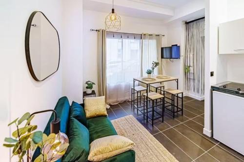 Studio cosy avec mezzanine, bien équipé, Caluire