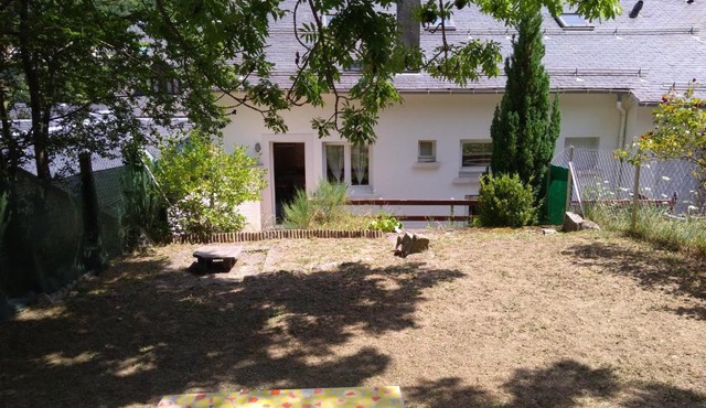 STUDIO COSY AVEC TERRASSE ET JARDINET