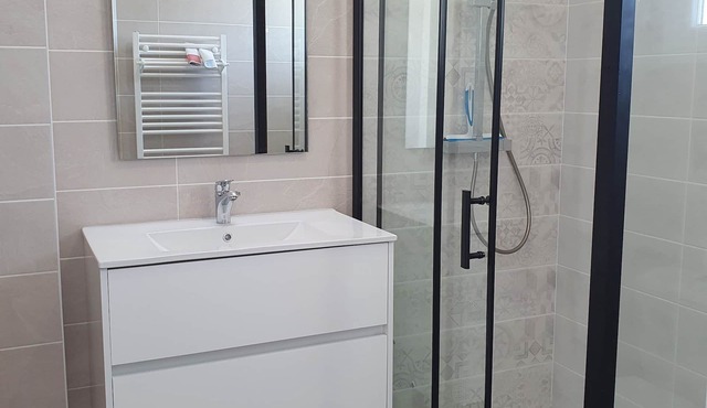 Studio Cosy Avec Terrasse Dans une Maison Neuve Près de Royan