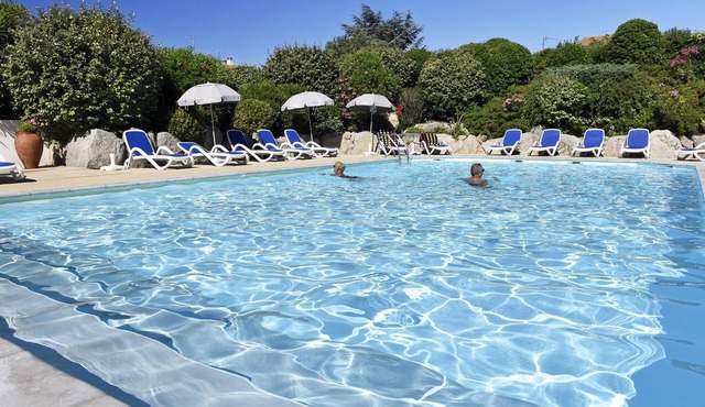 Studio Cosy avec piscine extérieure
