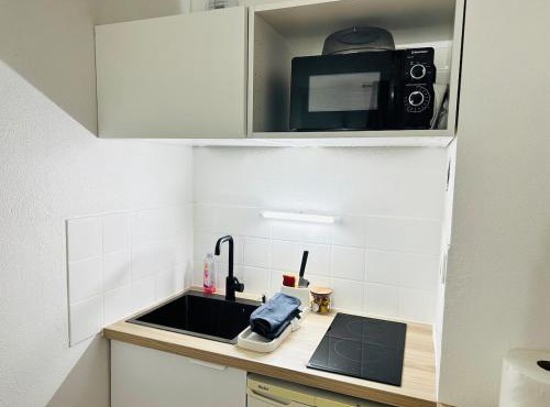 Studio cosy moderne Netflix Disney plus Salle de sport Wifi