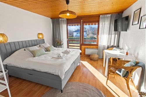 Studio cosy, proche du lac, avec un grand balcon