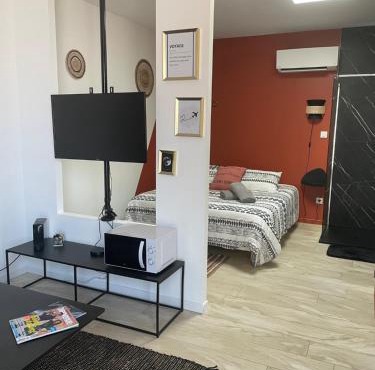 Studio Cosy tt confort proche aéroport