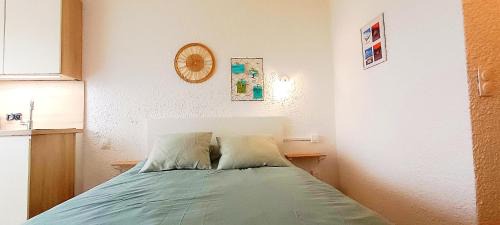 studio cosy vue lac, avec piscine et tennis