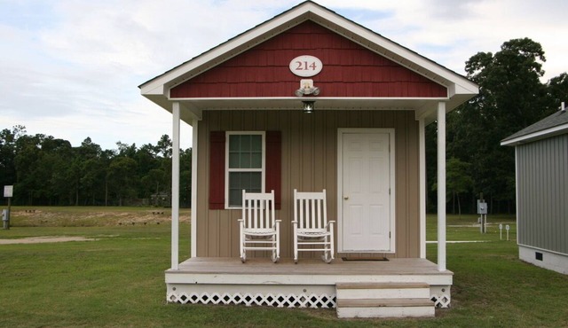 Studio Cottage 214*