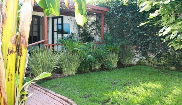 Studio Cottage just blocks to Windansea Beach