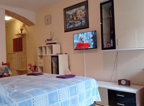 Studio Cres