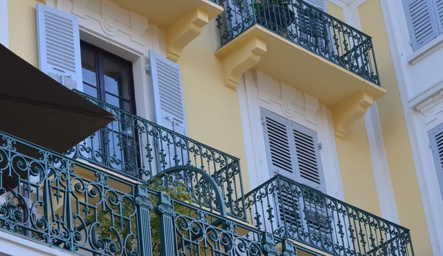 Studio CV in beautiful historic residence, mountain view