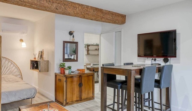 Studio d'Artiste in the heart of medieval streets