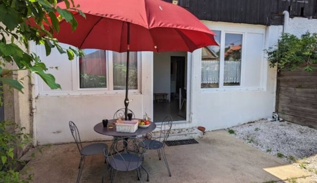 Studio Dans un Village Viticole Entre Beaune et Nuits St G. Détente Assurée