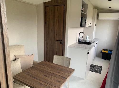 Studio de jardin vue montagne