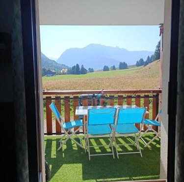 Studio en station de ski familiale, vue sur les montagnes