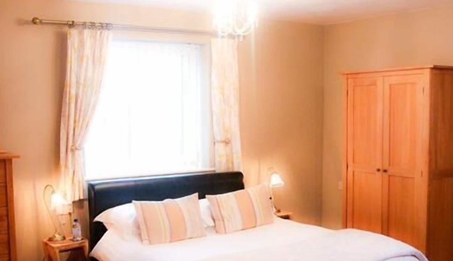 Studio Ensuite Whitney Bottom at The Five Dials Inn