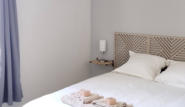 Studio + exterior downtown Ribérac1