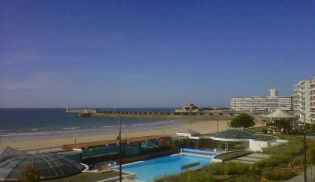 Studio Face Plage aux Sables d'Olonne avec Balcon, Ascenseur et Proximité Centre-Ville - FR-1-331-46