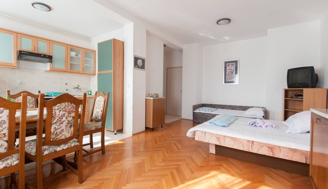 Studio flat with air-conditioning Turanj, Biograd (AS-6445-b)