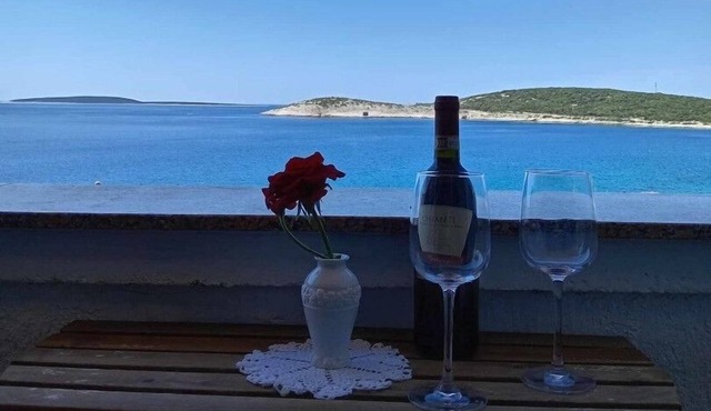 Studio flat near beach Martinšćica, Cres (AS-23980-c)