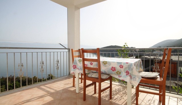 Studio flat near beach Cove Pokrivenik (Hvar) (AS-8673-a)