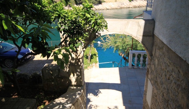 Studio flat near beach Cove Mala Pogorila (Hvar) (AS-8952-c)