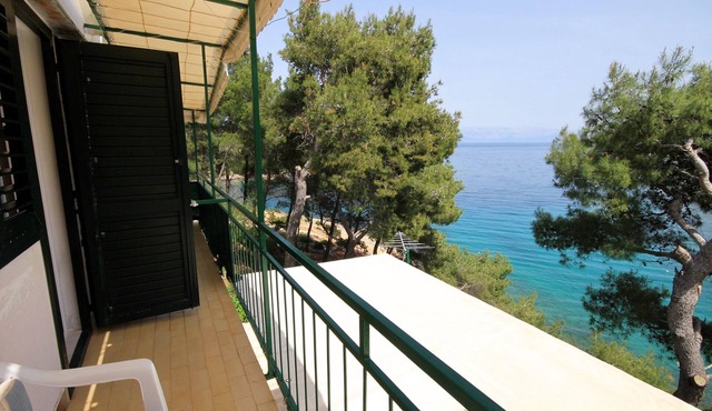 Studio flat near beach Basina, Hvar (AS-542-a)