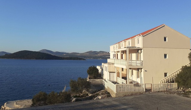 Studio flat near beach Cove Pještata, Pelješac (AS-14440-a)