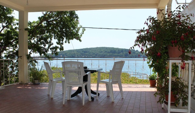 Studio flat near beach Molunat, Dubrovnik (AS-2137-d)