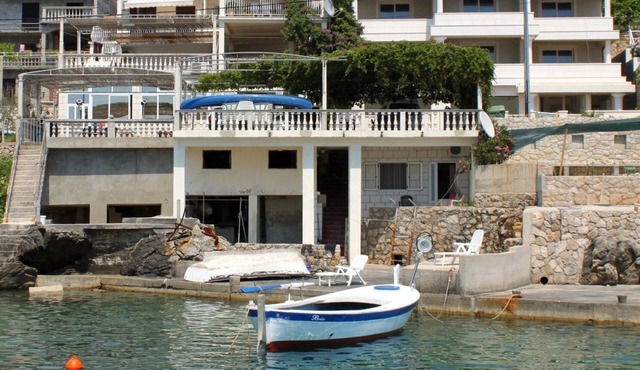 Studio flat near beach Molunat, Dubrovnik (AS-2138-a)