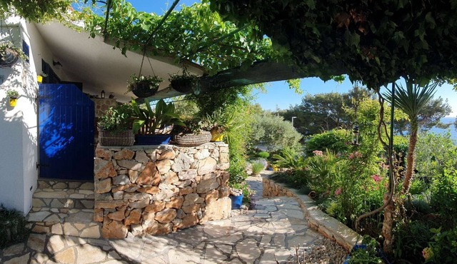 Studio flat near beach Murter (AS-22397-a)