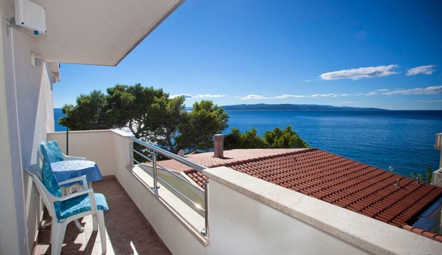 Studio flat near beach Promajna, Makarska (AS-2605-a)