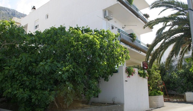 Studio flat near beach Igrane (Makarska) (AS-2679-a)