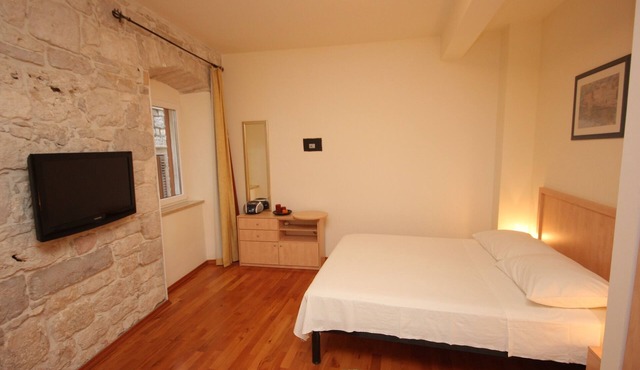 Studio flat near beach Komiža, Vis (AS-3035-b)