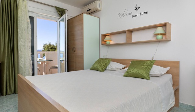 Studio flat near beach Medići, Omiš (AS-1047-c)