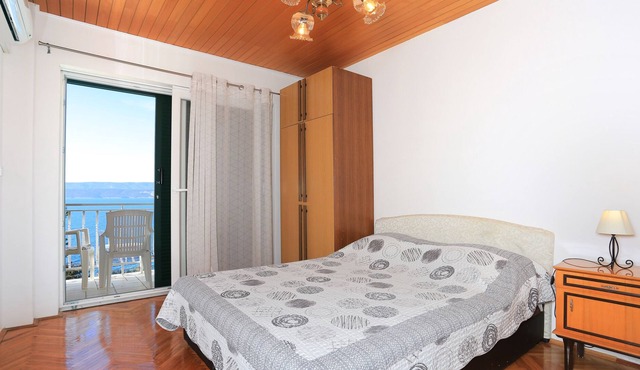 Studio flat with balcony and sea view Lokva Rogoznica, Omiš (AS-18211-a)