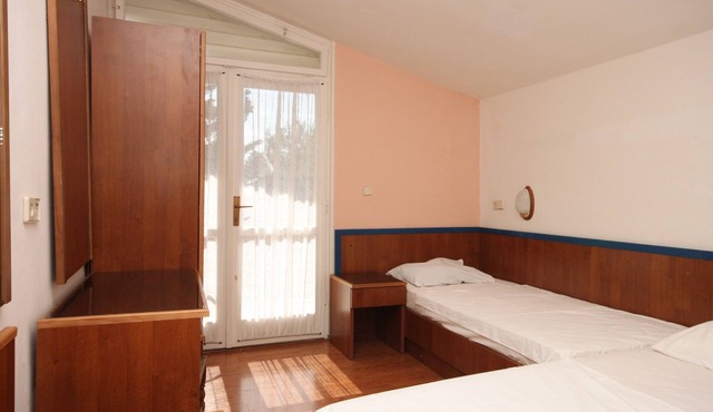 Studio flat with balcony Drašnice, Makarska (AS-3330-j)