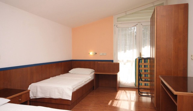 Studio flat with balcony and sea view Drašnice, Makarska (AS-3330-k)