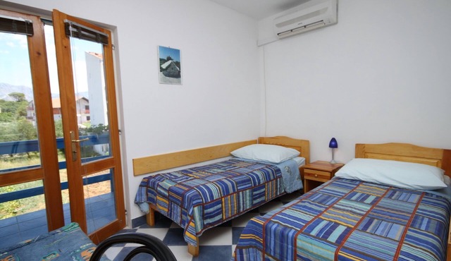 Studio flat with balcony Sućuraj, Hvar (AS-6852-g)
