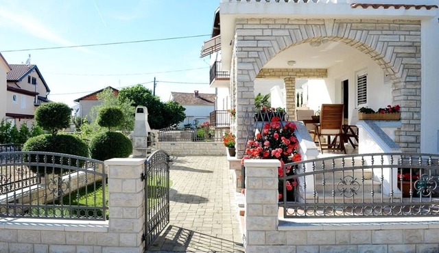 Studio flat with balcony and sea view Sukošan, Zadar (AS-6131-a)