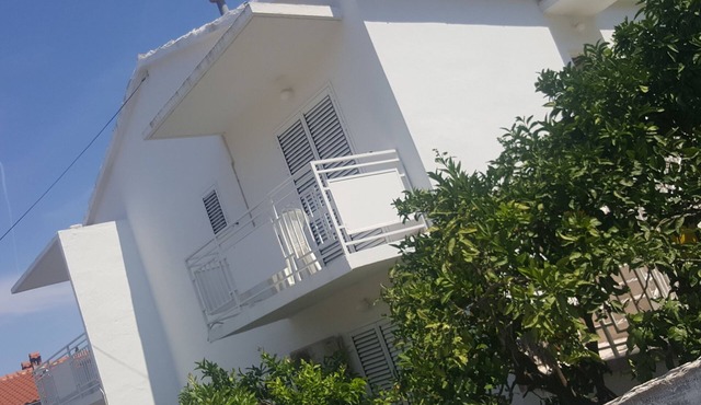 Studio flat with balcony and sea view Hvar (AS-15378-a)