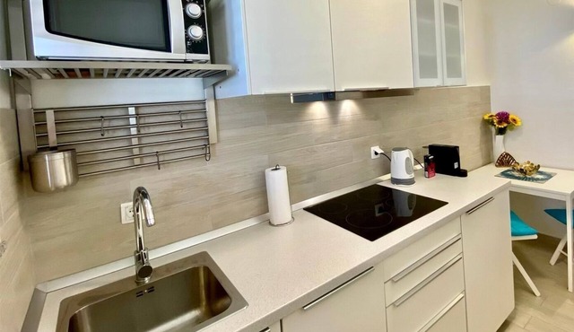 Studio flat with balcony Ist (AS-22436-a)