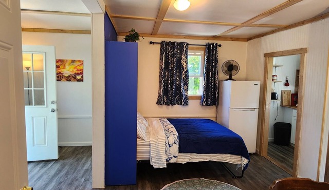 Studio Flat with Private entrance on Seneca Lake Wine Trail