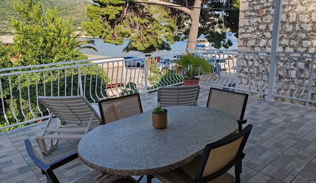 Studio flat with terrace and sea view Zaton Veliki, Dubrovnik (AS-2107-c)