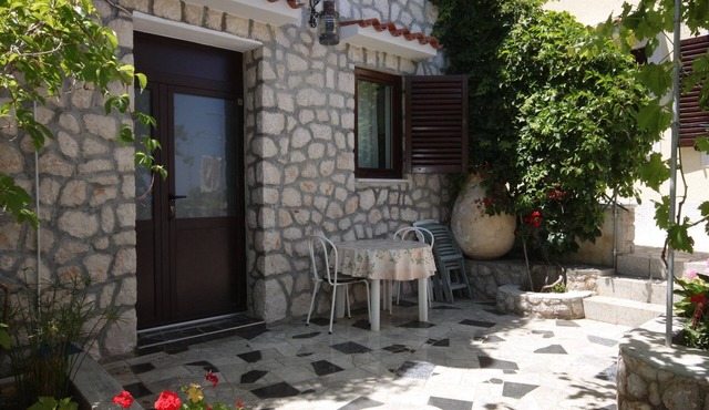 Studio flat with terrace and sea view Mali Lošinj, Lošinj (AS-7879-a)