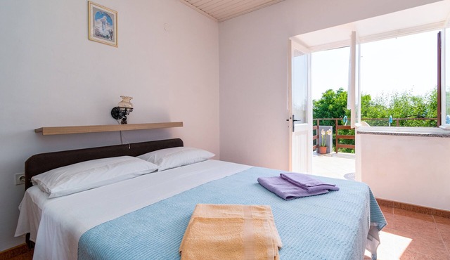 Studio flat with terrace Skrbcici, Krk (AS-21231-a)