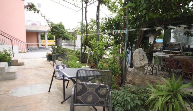 Studio flat with terrace Makarska (AS-6696-b)